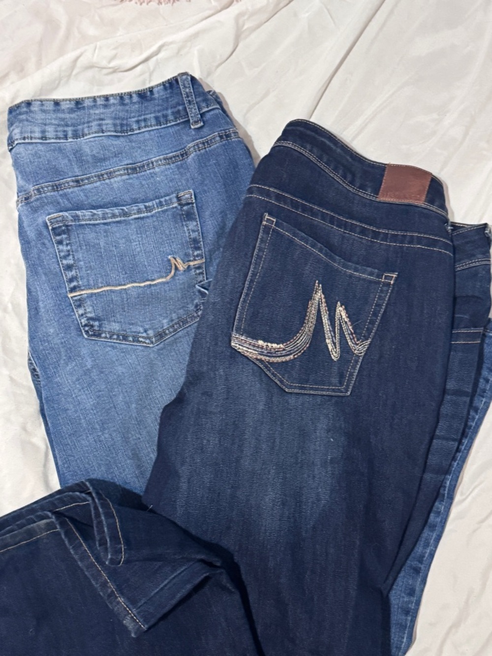 Maurices Women's Boot Cut Jeans, Darj Wash Relaxed Boyfriend Fit, & MidRise